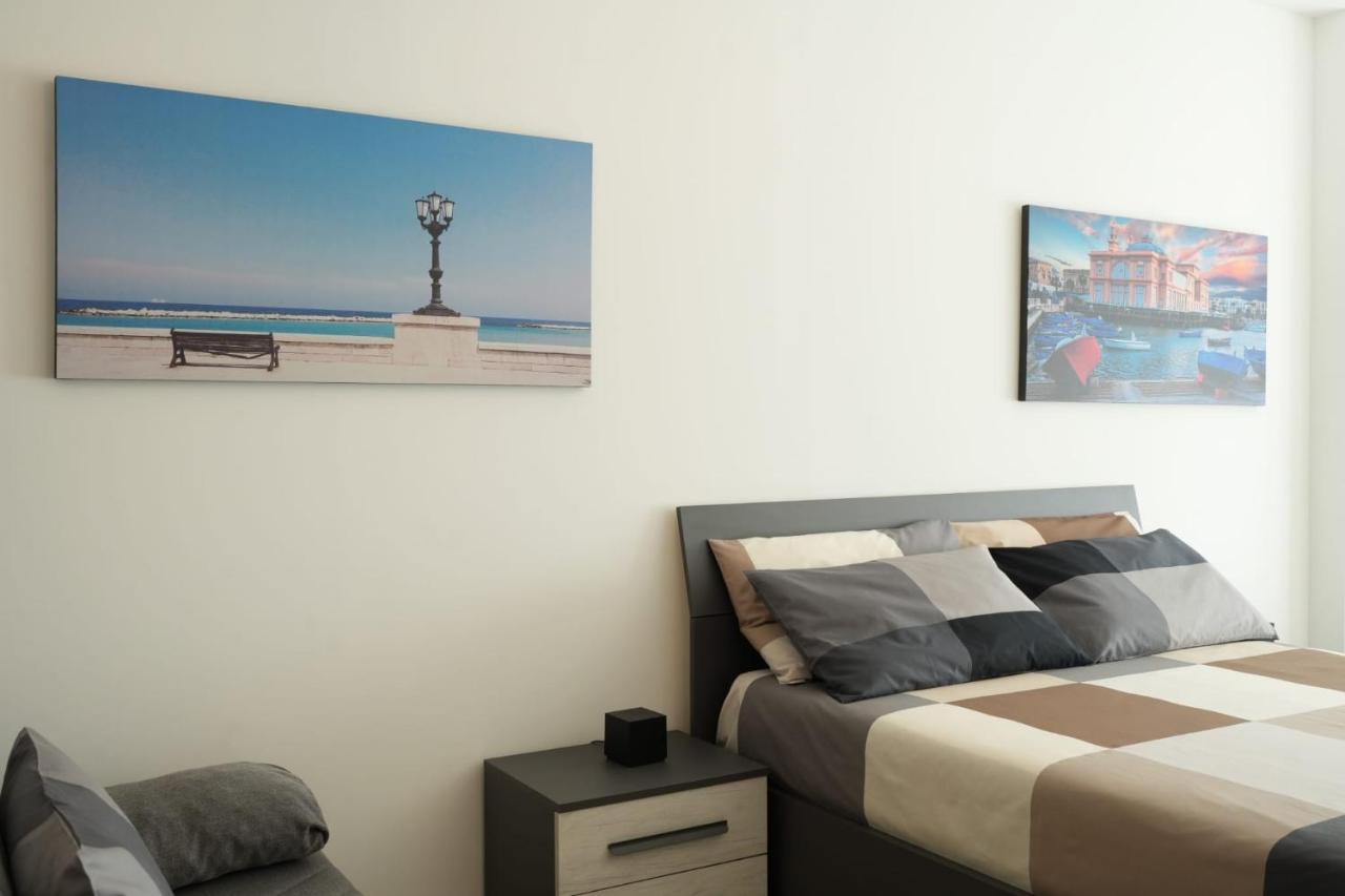 Homega - City Center New Apartment Бари Екстериор снимка