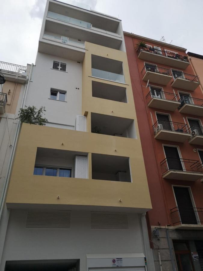 Homega - City Center New Apartment Бари Екстериор снимка